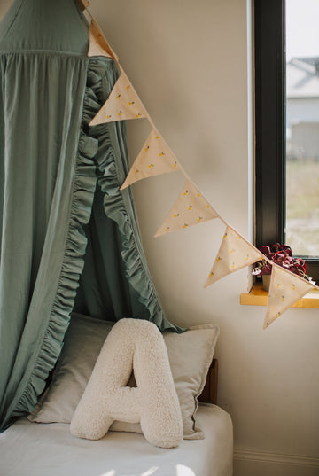 Letter Cushions as a Baby Shower Photo Backdrop